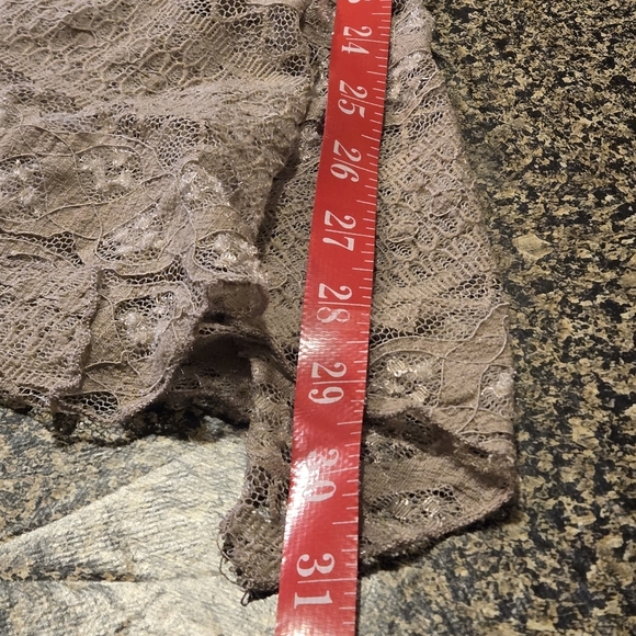 Shannon Ford New York Pale Taupe Lace Top Shark Bite Hem Women size XL - Picture 10 of 12